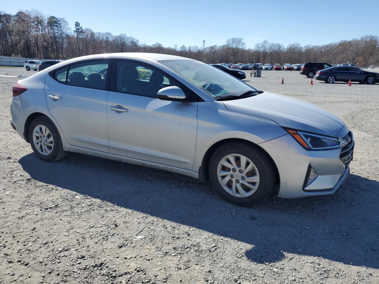 2019 Hyundai Elantra - Image 4