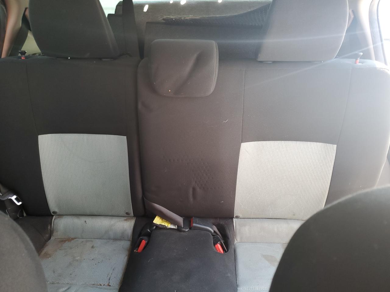 2012 Toyota Prius - Image 10