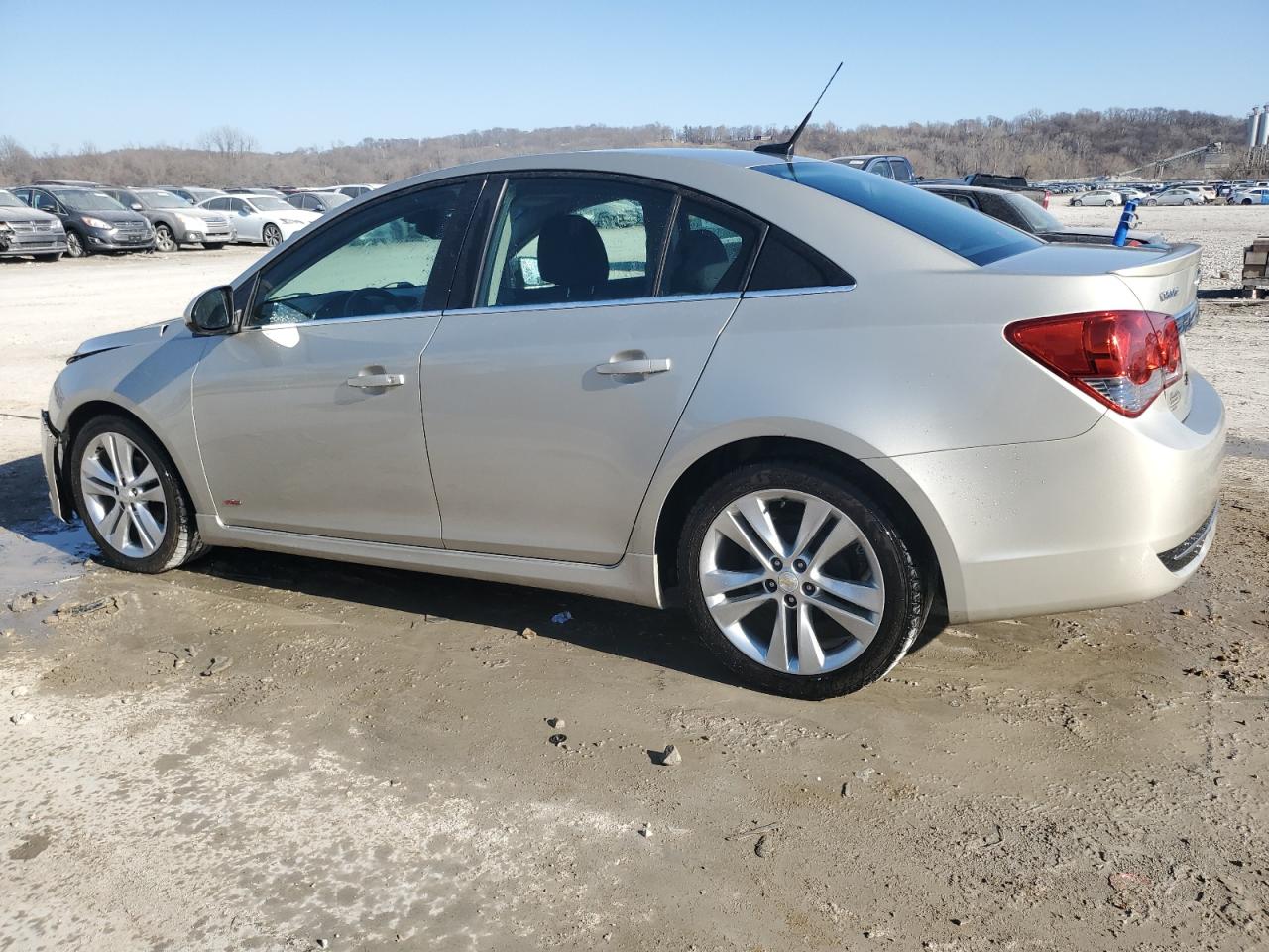 2013 Chevrolet Cruze - Image 2