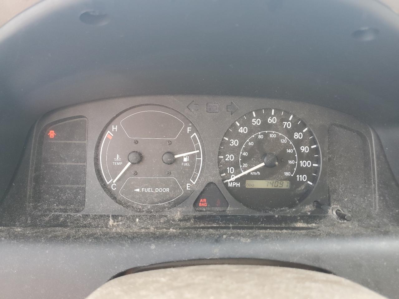 2000 Chevrolet Prizm - Image 9