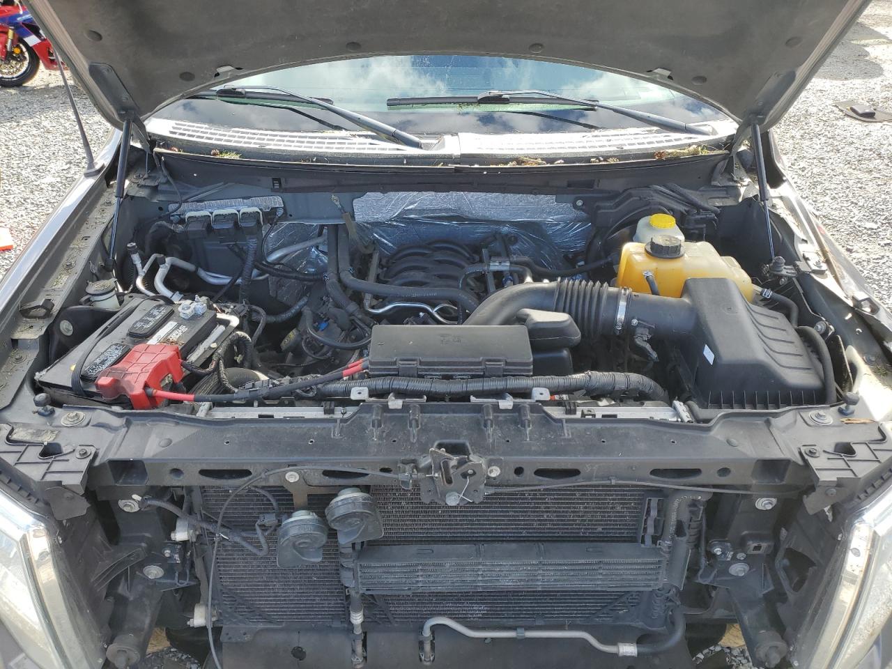 2014 Ford F-150 - Image 13