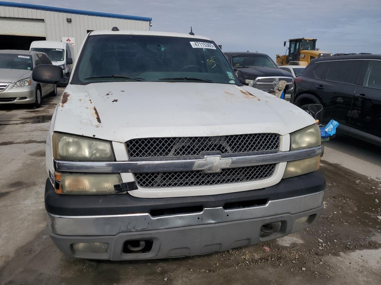 2004 Chevrolet Avalanche - Image 5