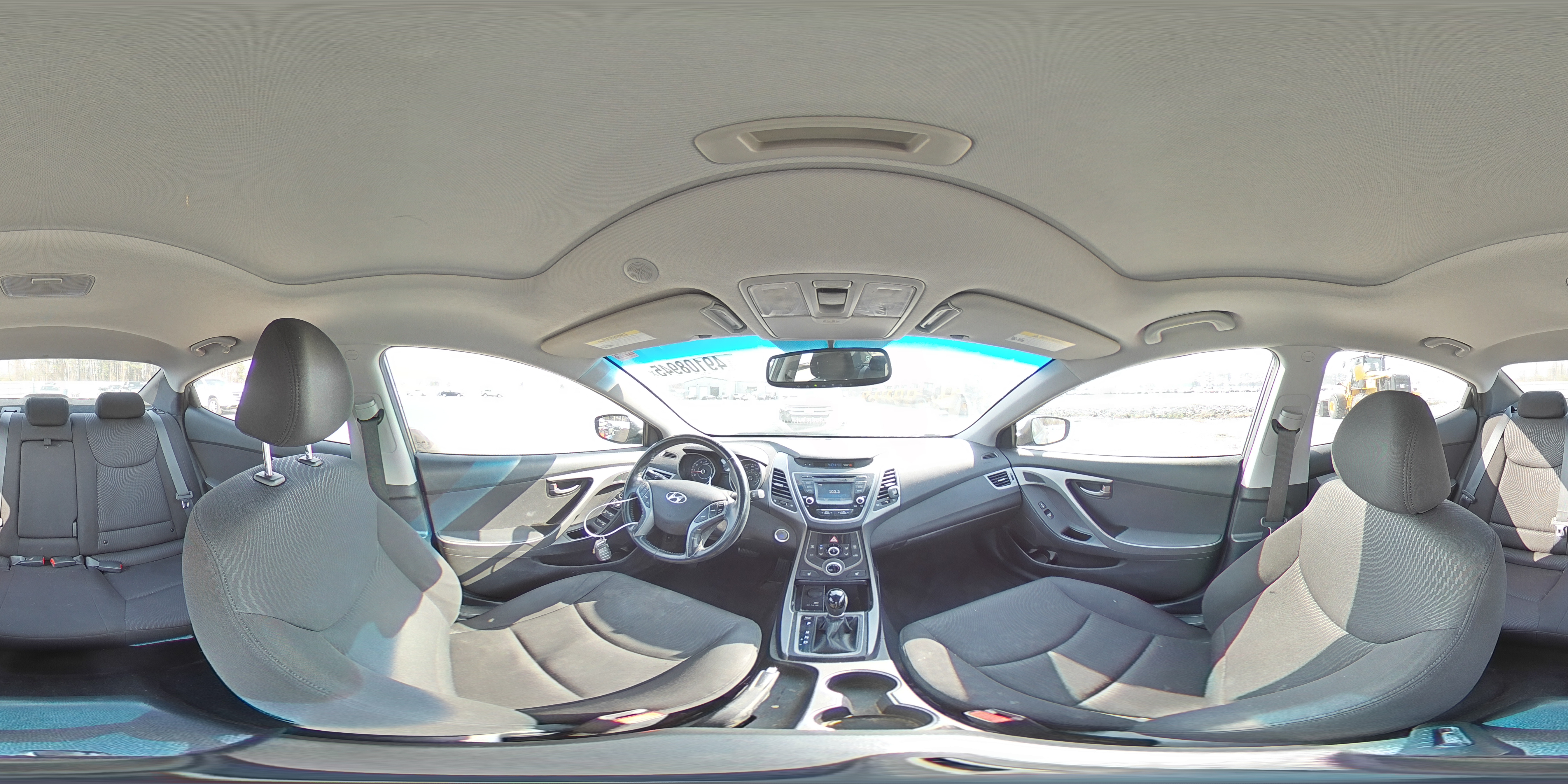 2016 Hyundai Elantra - Image 12