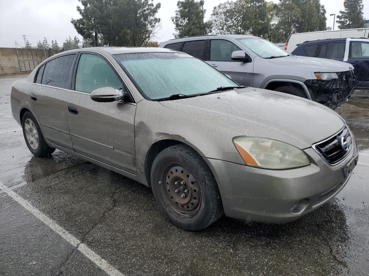 2002 Nissan Altima - Image 4