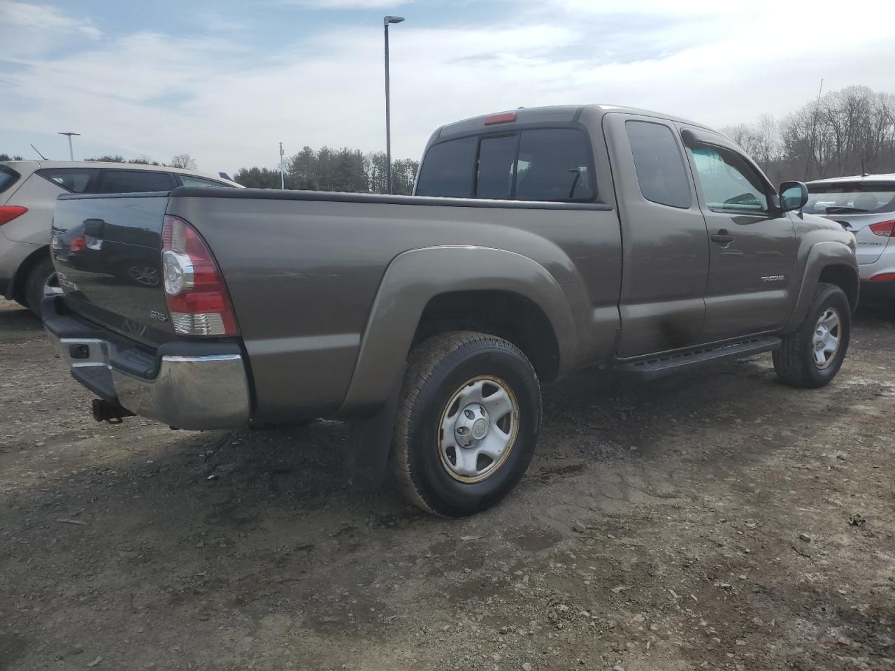 2010 Toyota Tacoma - Image 3