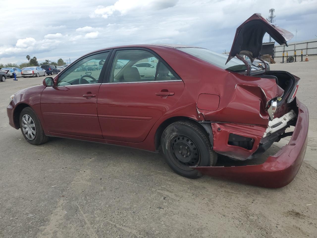 2005 Toyota Camry - Image 2