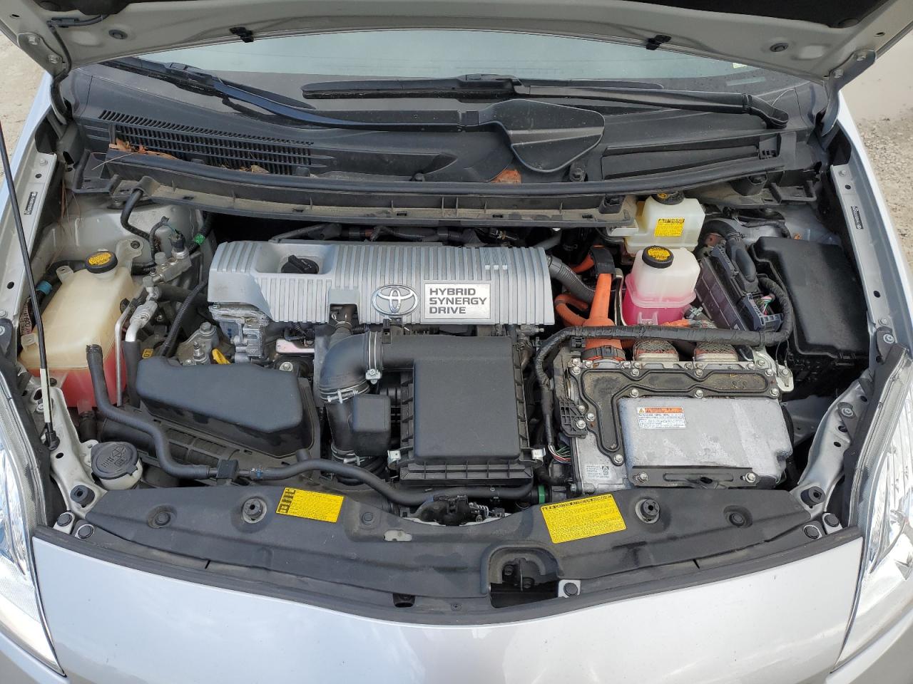 2012 Toyota Prius - Image 11