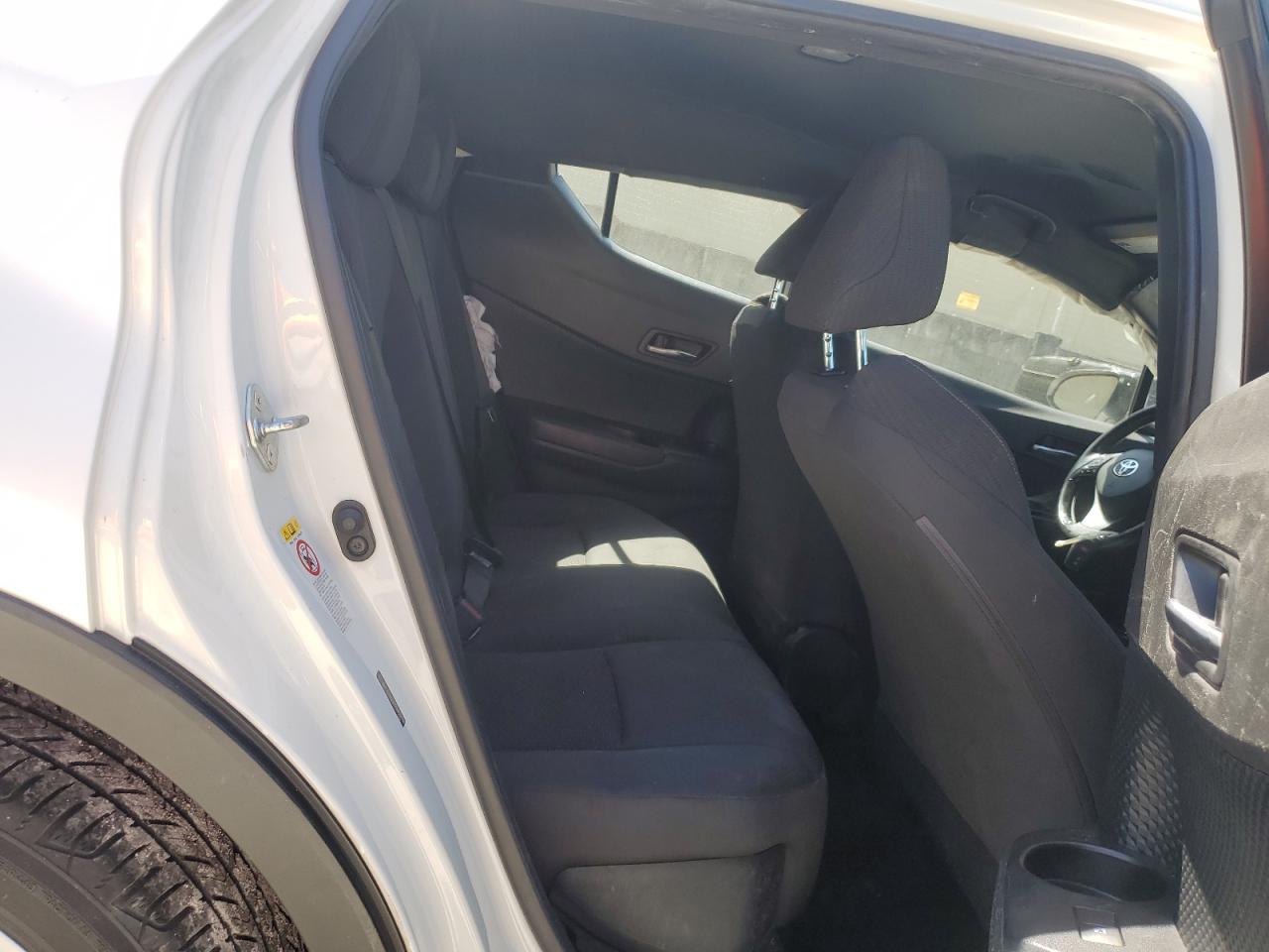2019 Toyota C-HR - Image 12