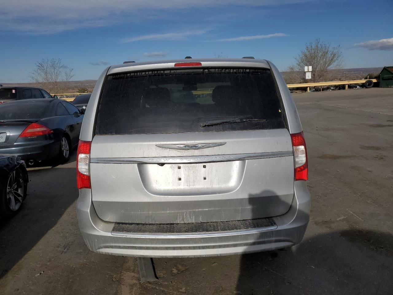 2012 Chrysler Town & Country - Image 6