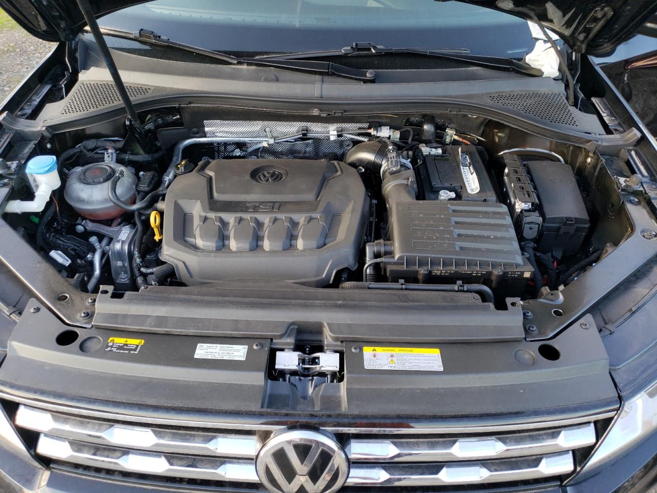 2021 Volkswagen Tiguan - Image 12