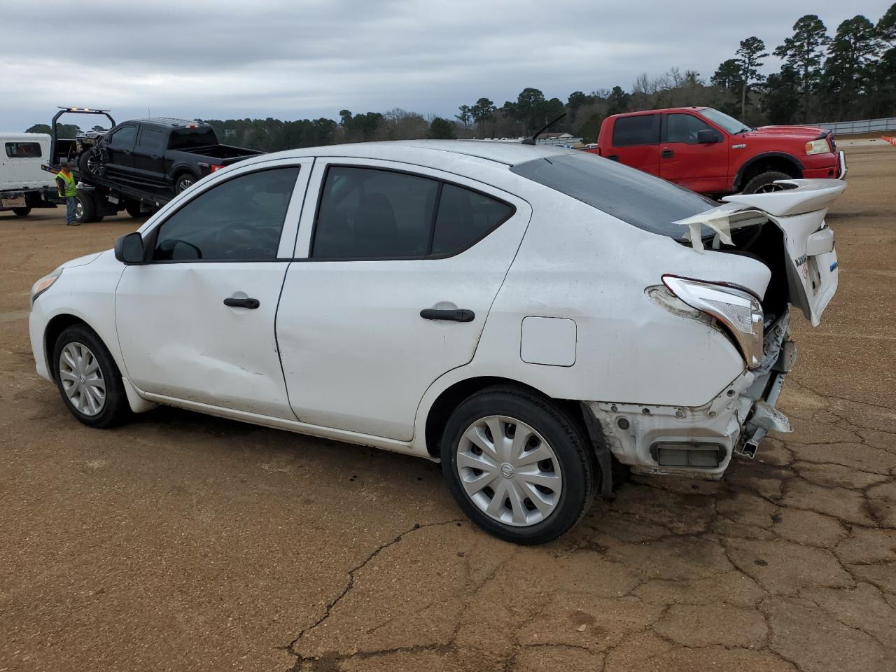 2015 Nissan Versa - Image 2