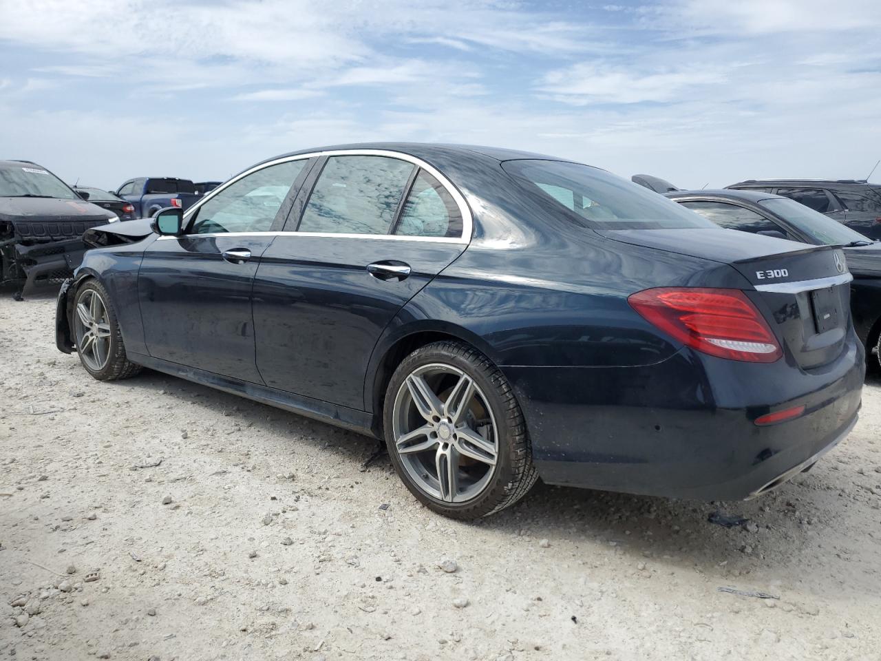 2017 Mercedes-Benz E-klasse - Image 2