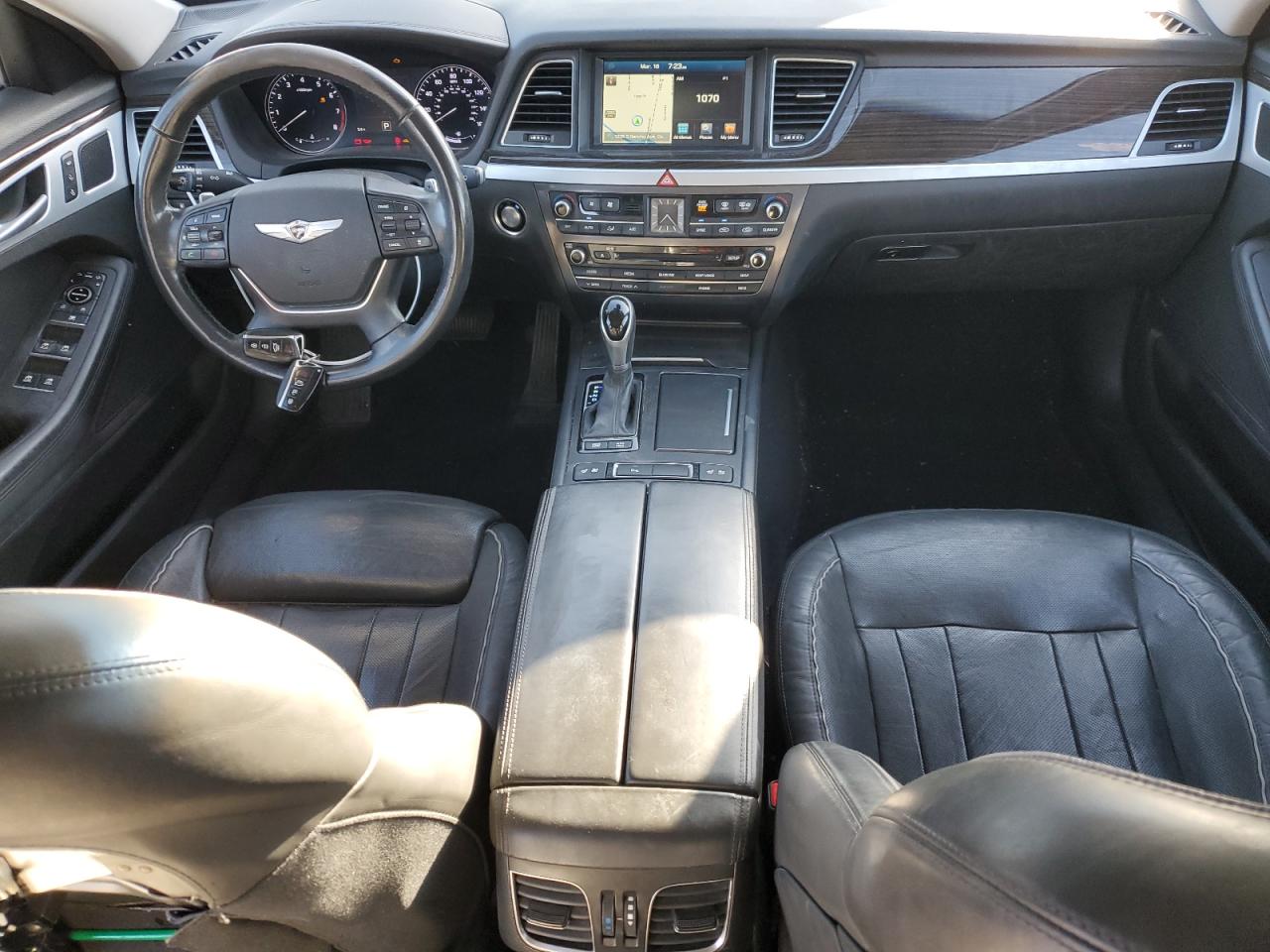 2015 Hyundai Genesis - Image 8