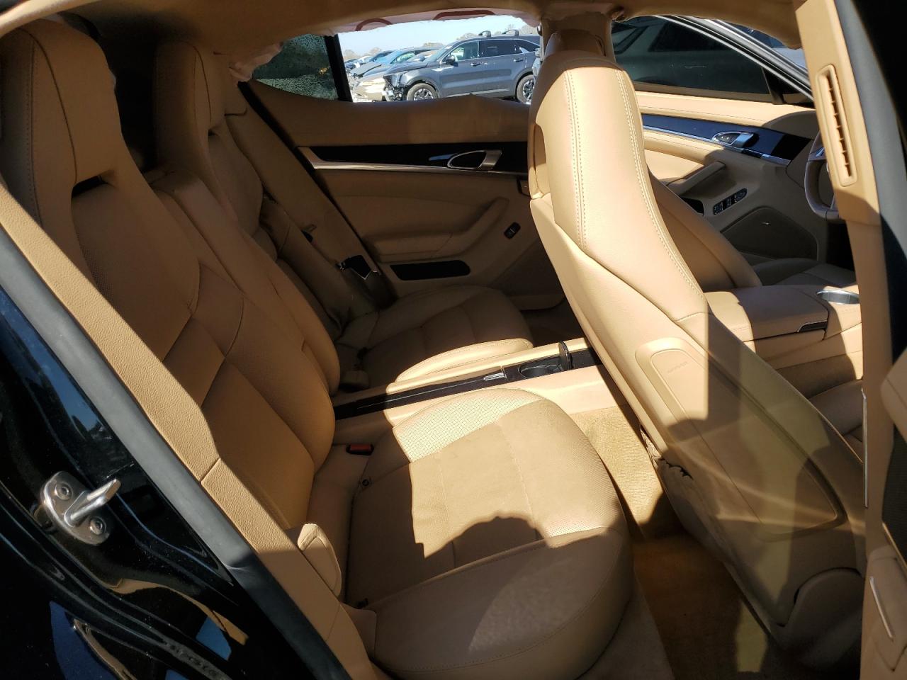 2015 Porsche Panamera 2 VIN: WP0AA2A74FL006318 Lot: 49692935