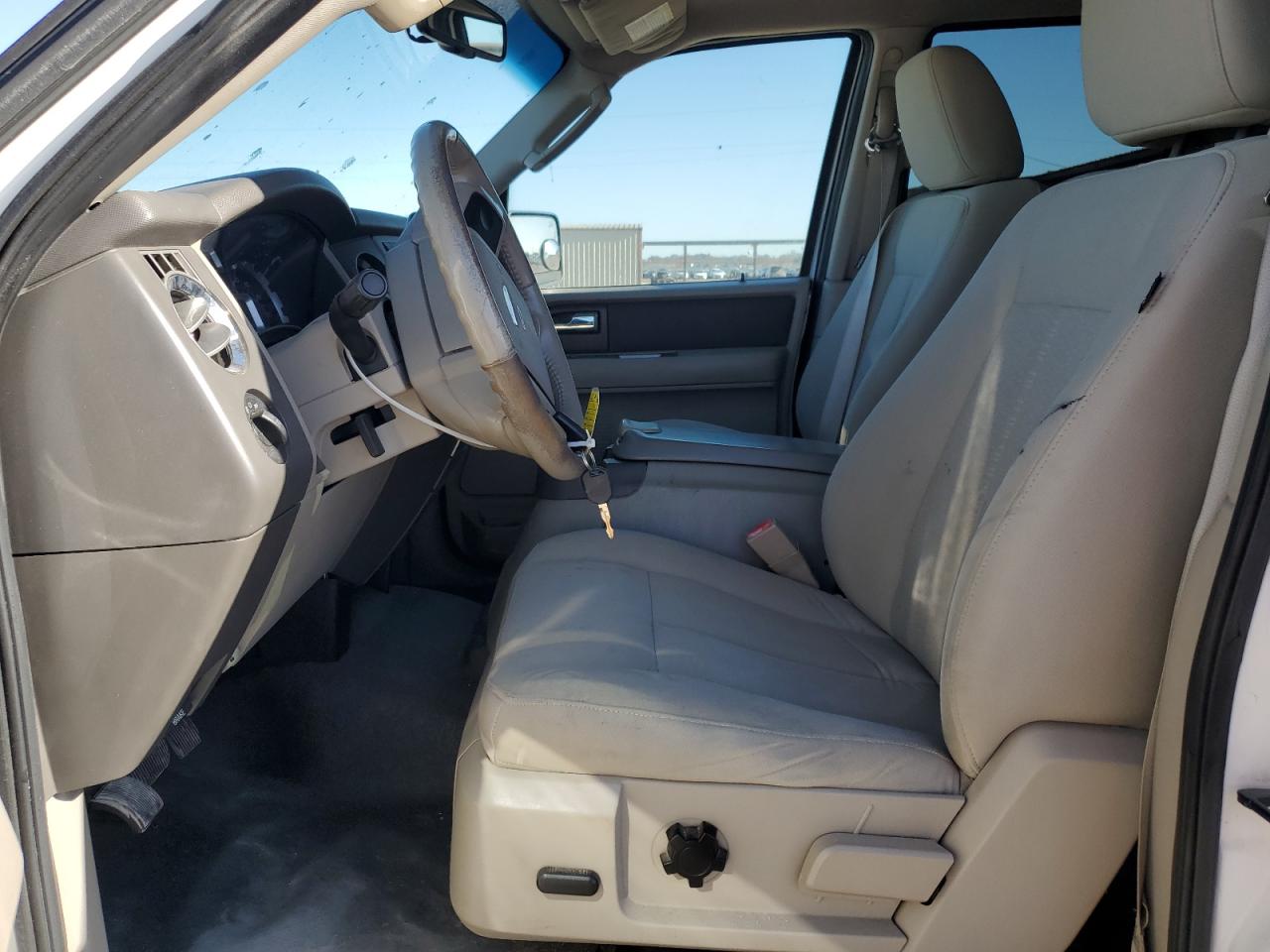 2010 Ford Expedition - Image 7