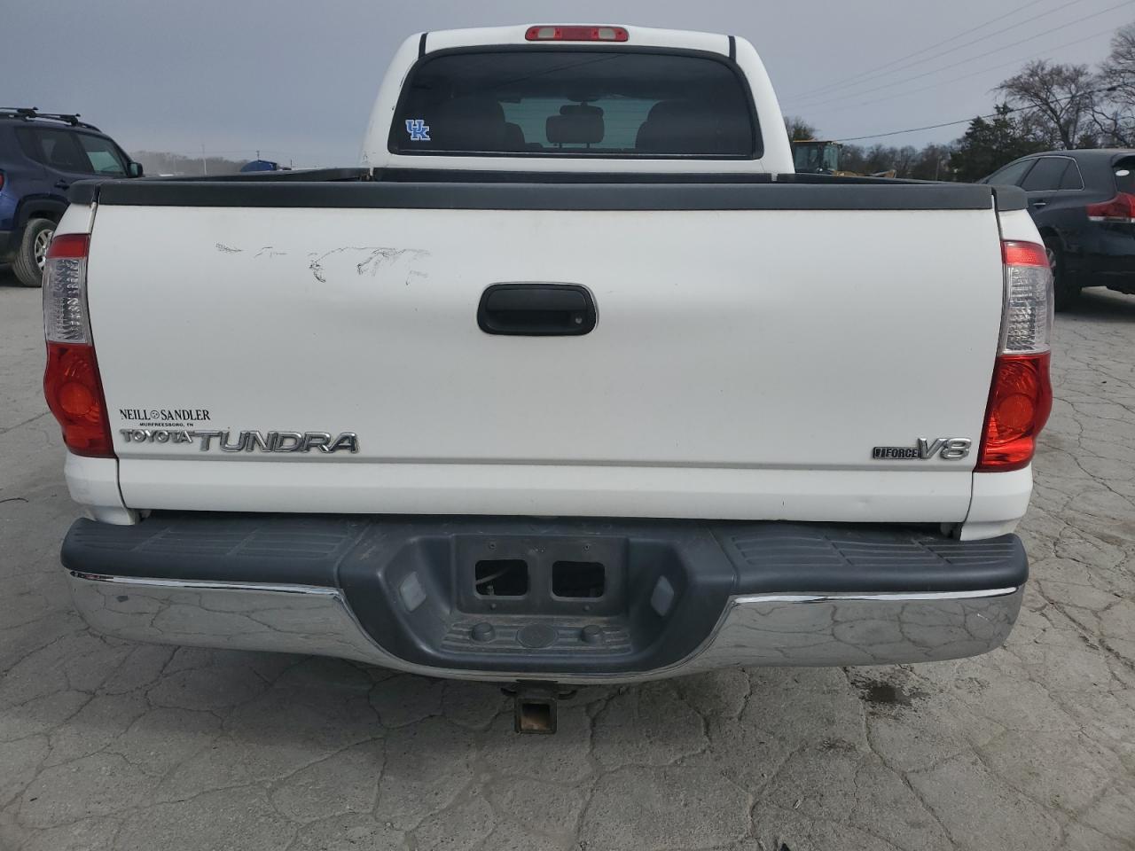 2004 Toyota Tundra - Image 6