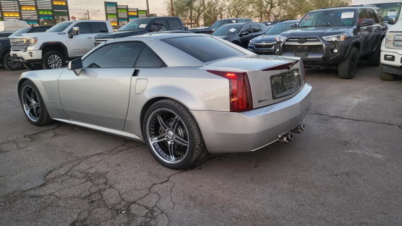 2004 Cadillac XLR - Image 3