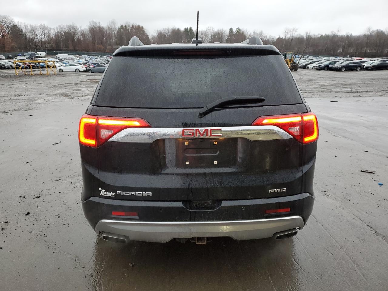 2019 GMC Acadia - Image 6