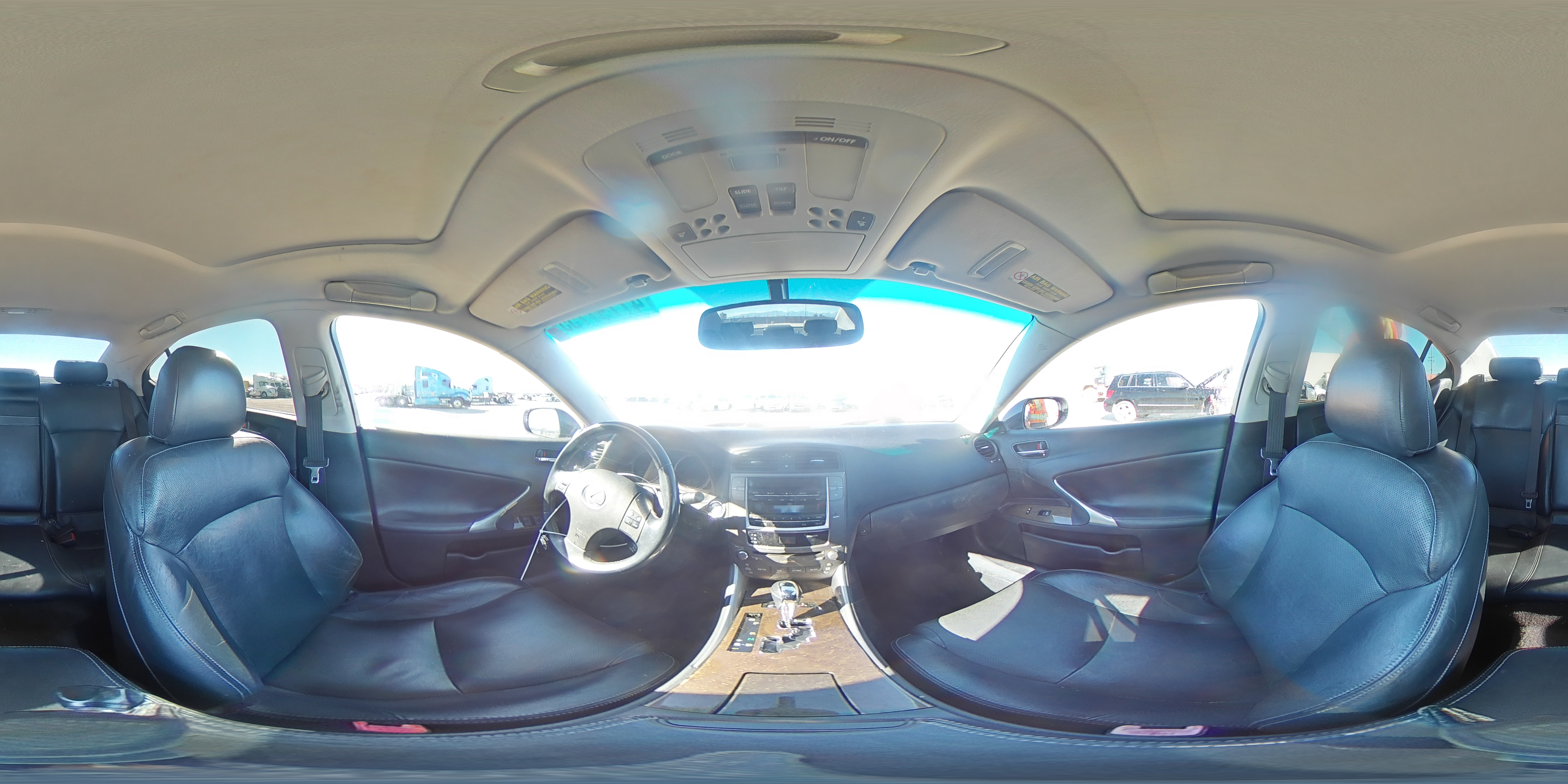 2010 Lexus IS - Image 13