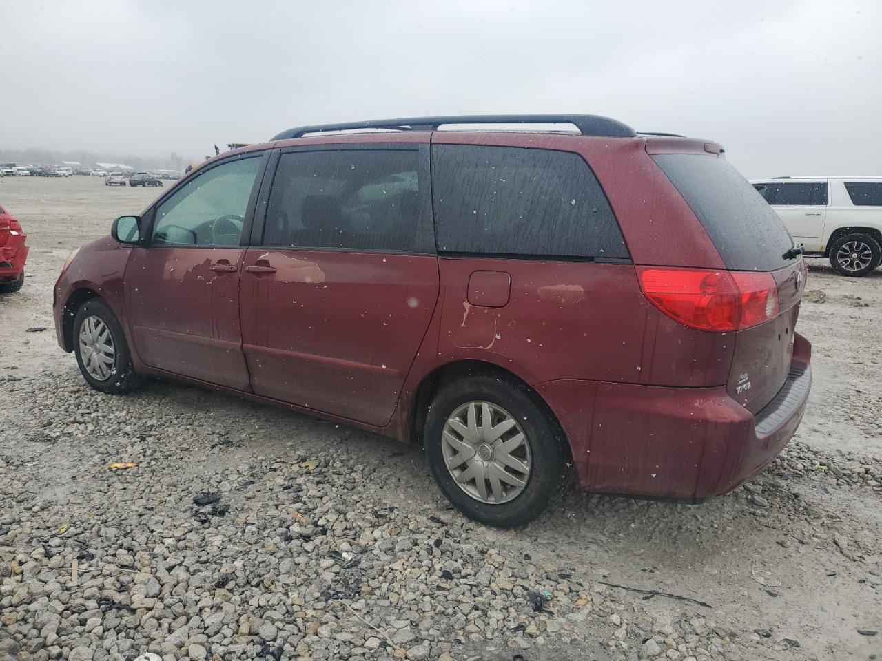 2008 Toyota Sienna - Image 2