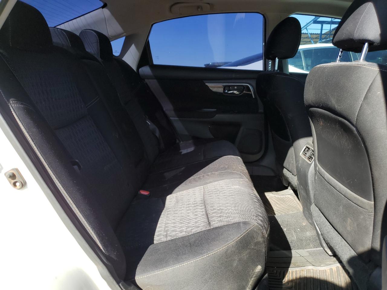2017 Nissan Altima - Image 10