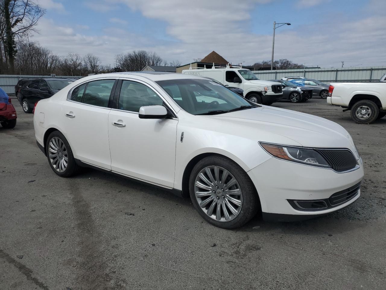 2016 Lincoln MKS - Image 4