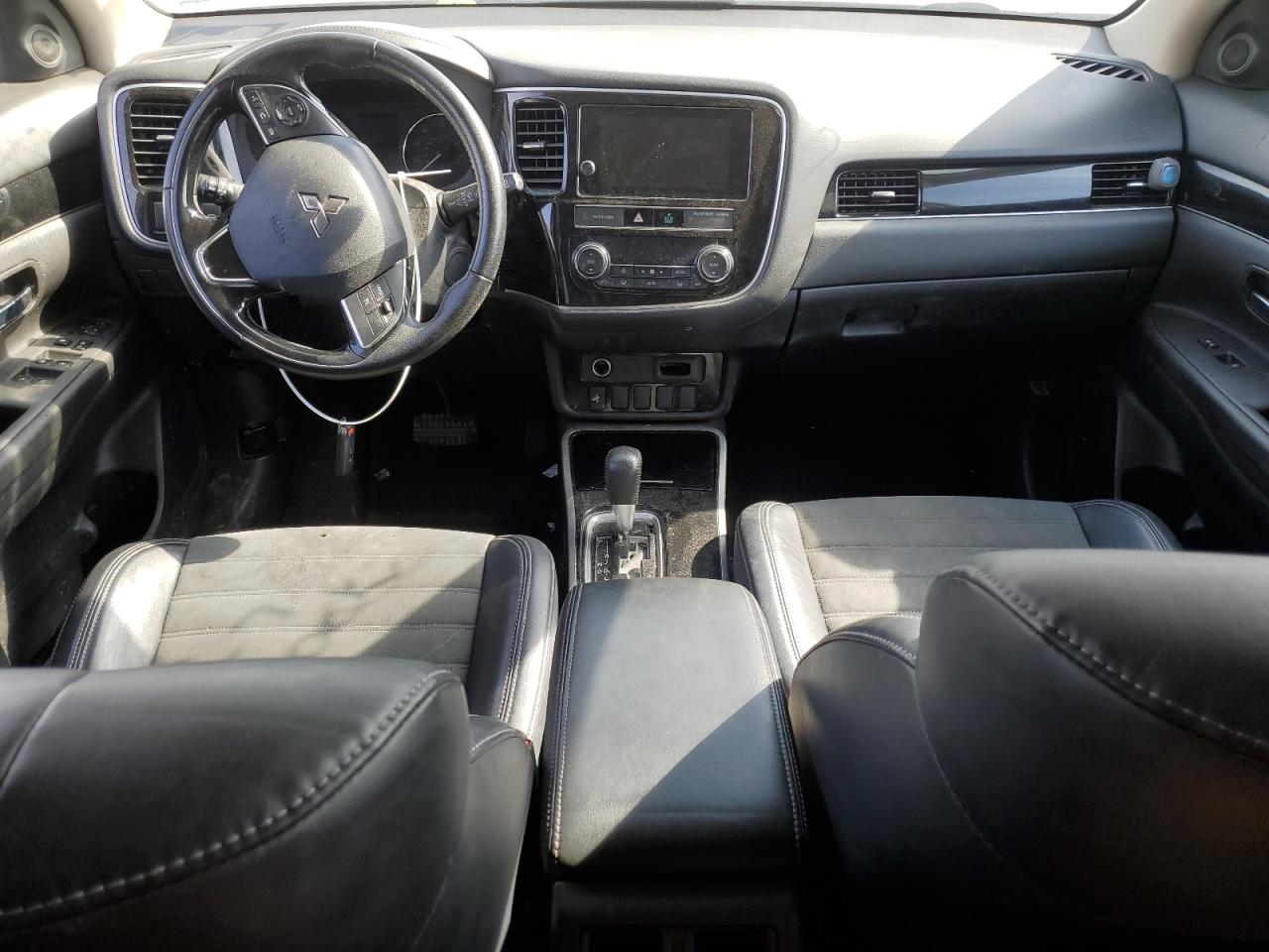2019 Mitsubishi Outlander - Image 8