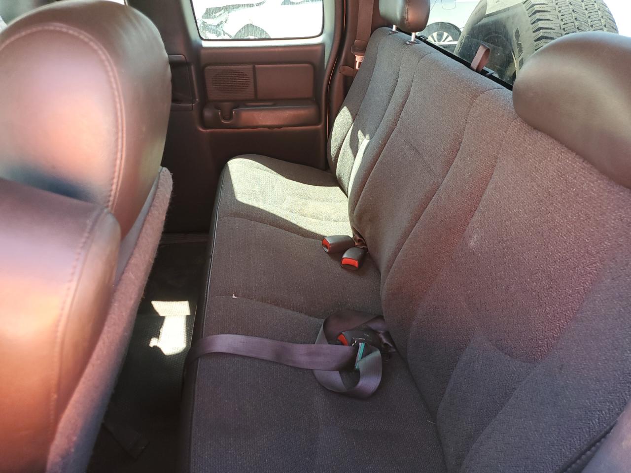 2003 Chevrolet Silverado - Image 10
