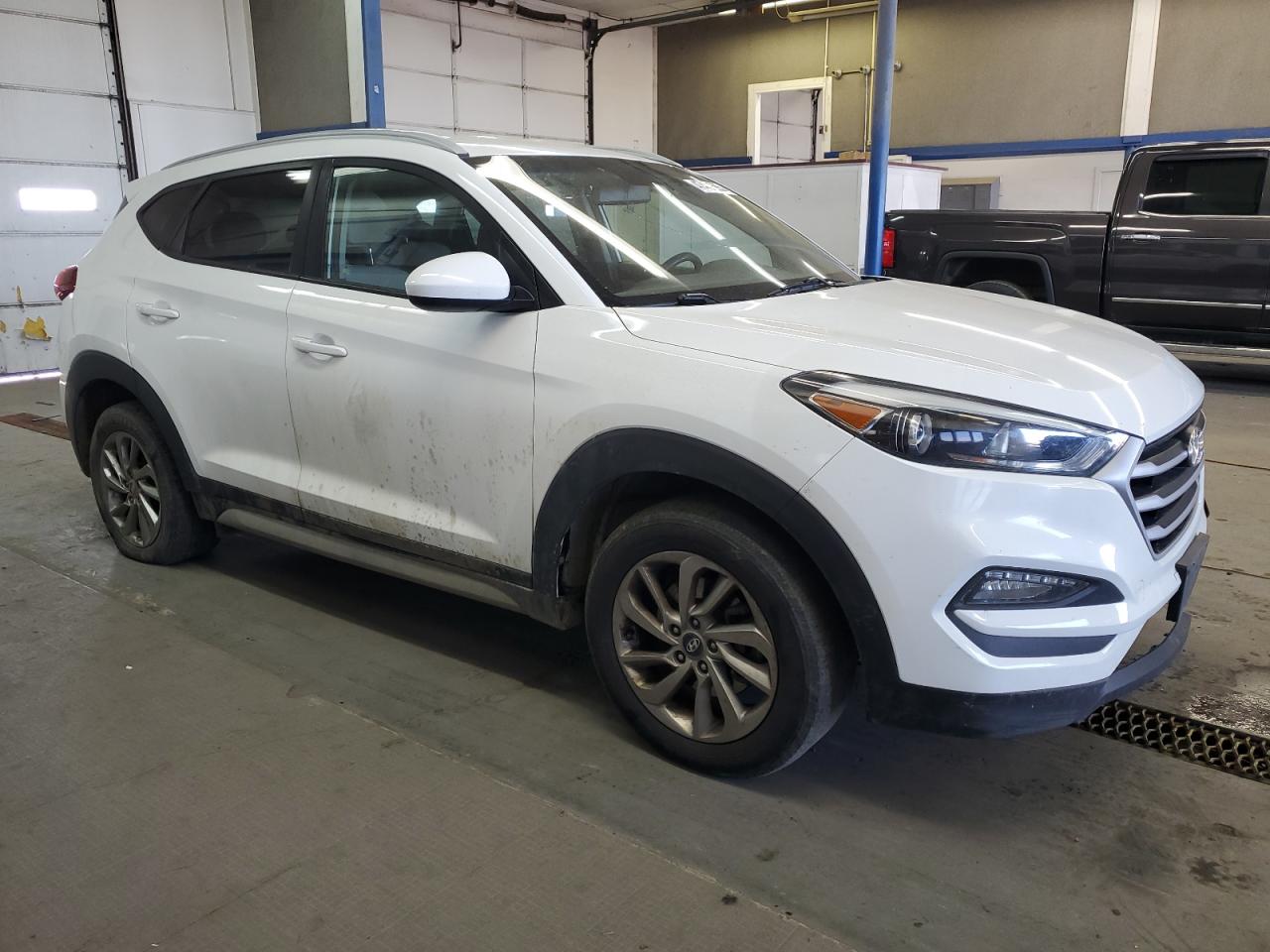2018 Hyundai Tucson - Image 4