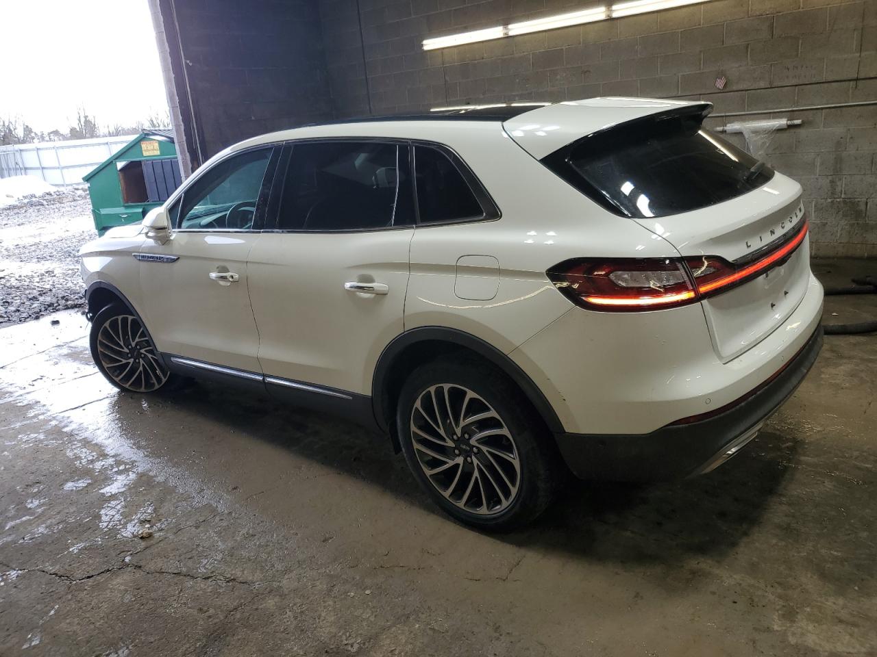 2020 Lincoln Nautilus - Image 2