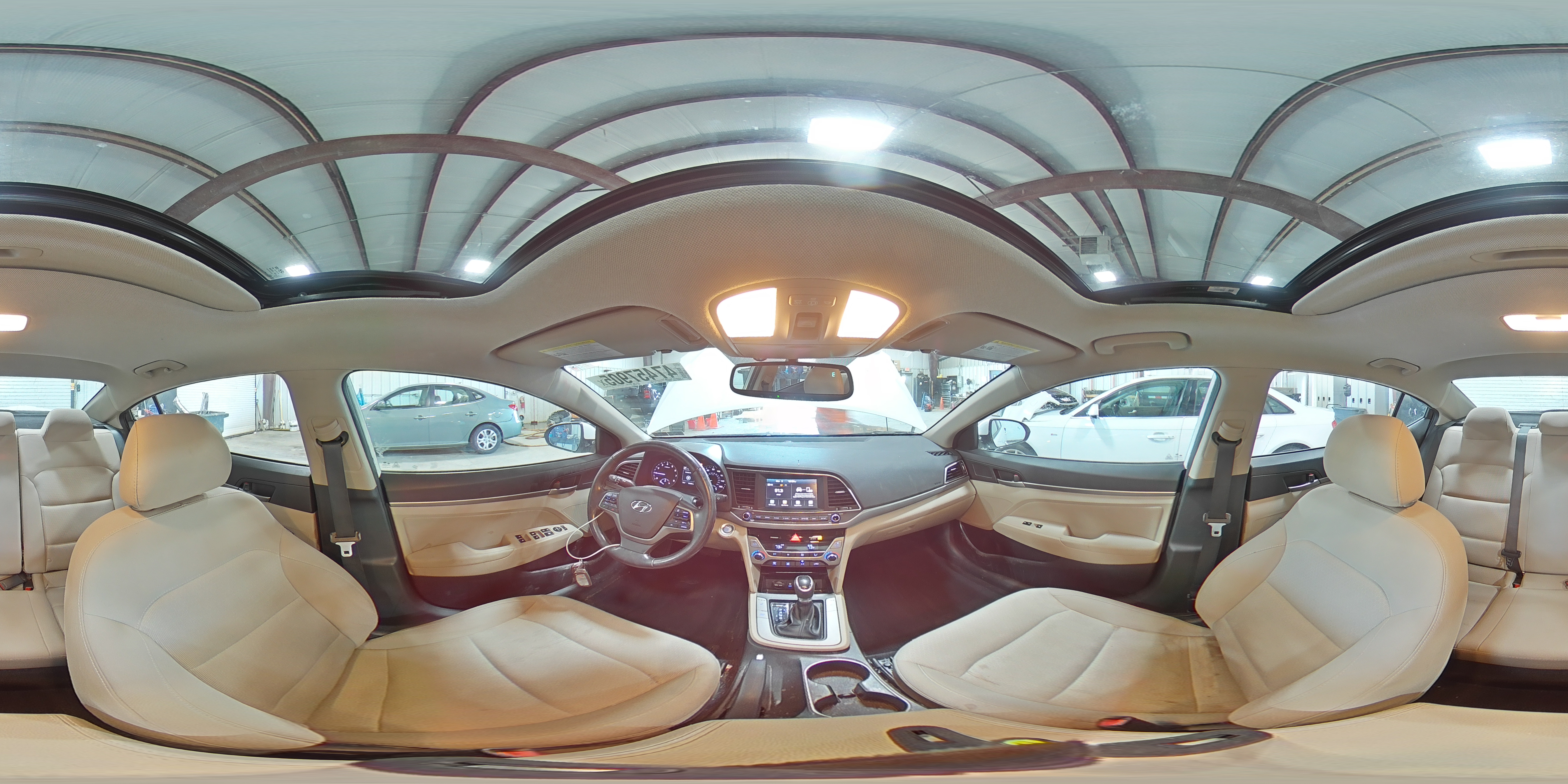 2017 Hyundai Elantra - Image 15