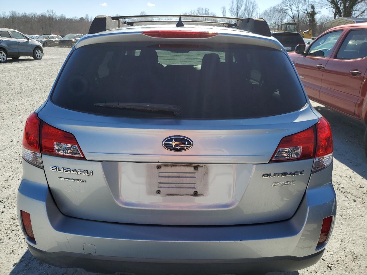 2013 Subaru Outback - Image 6