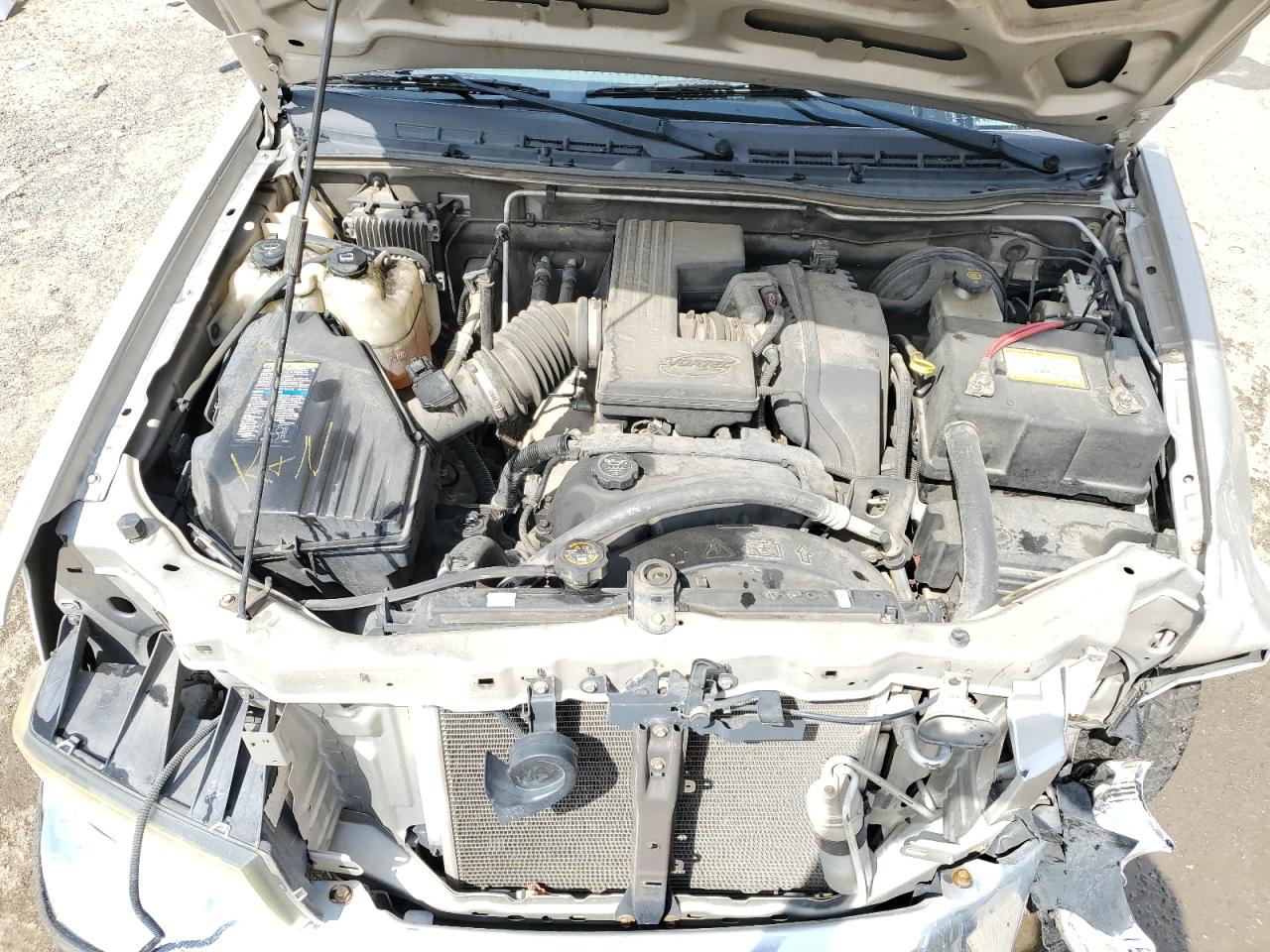 2005 Chevrolet Colorado - Image 11