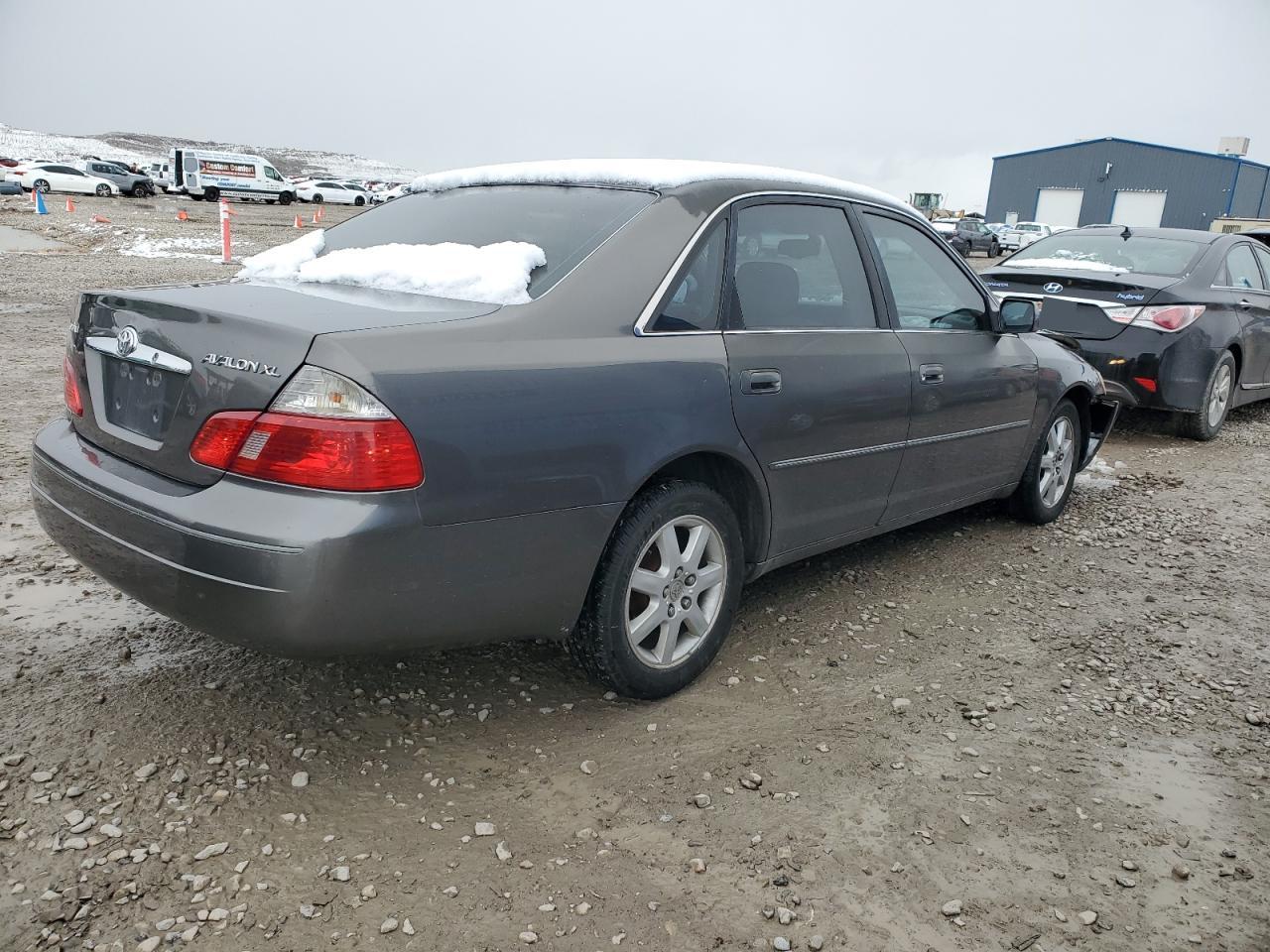 2003 Toyota Avalon - Image 3
