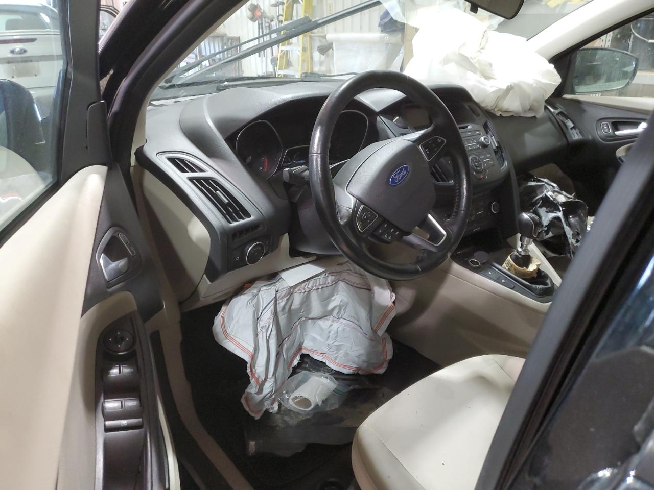 2015 Ford Focus - Image 8