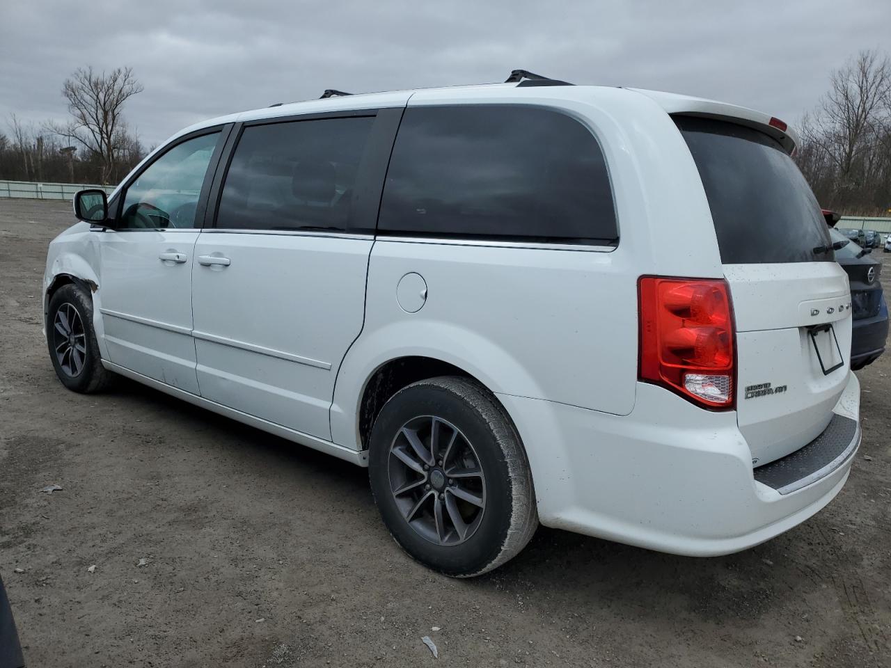 2017 Dodge Caravan - Image 2