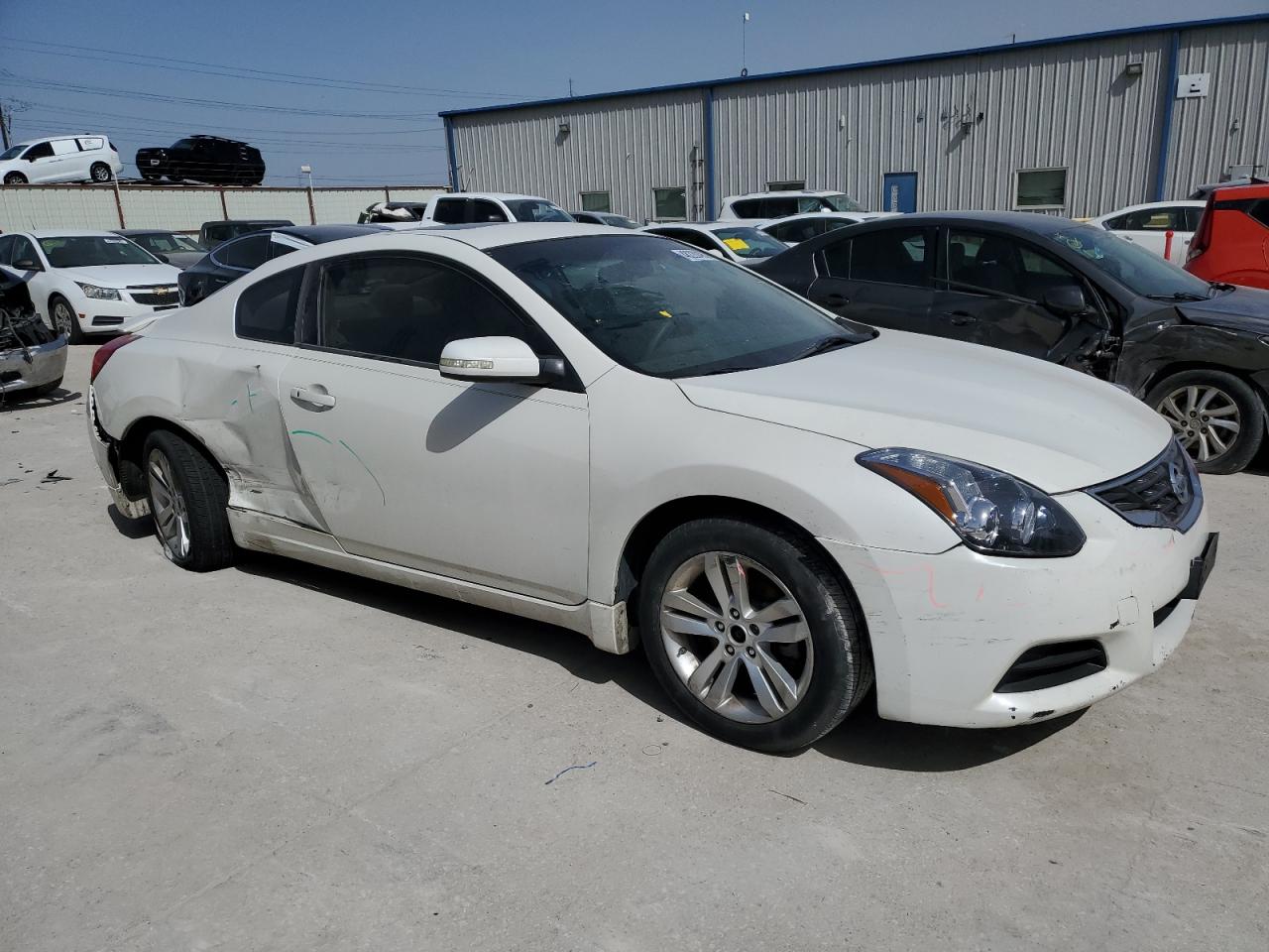 2010 Nissan Altima - Image 4