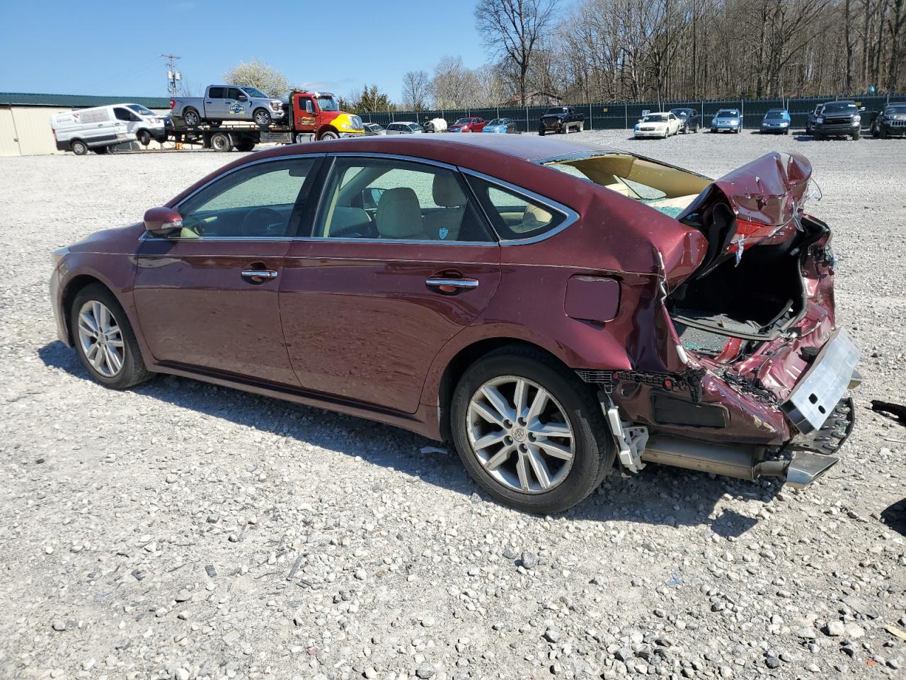 2014 Toyota Avalon - Image 2