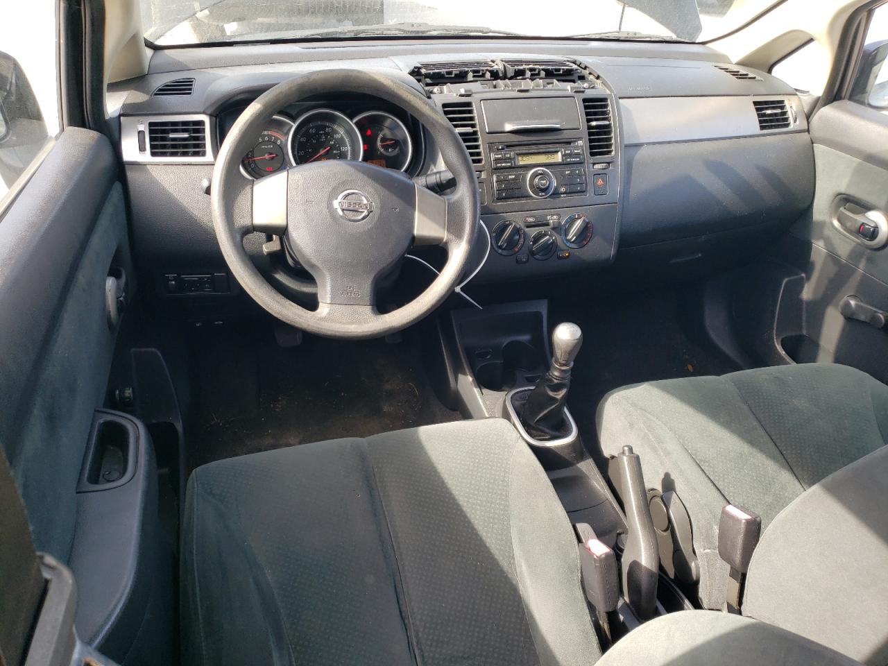 2011 Nissan Versa - Image 8