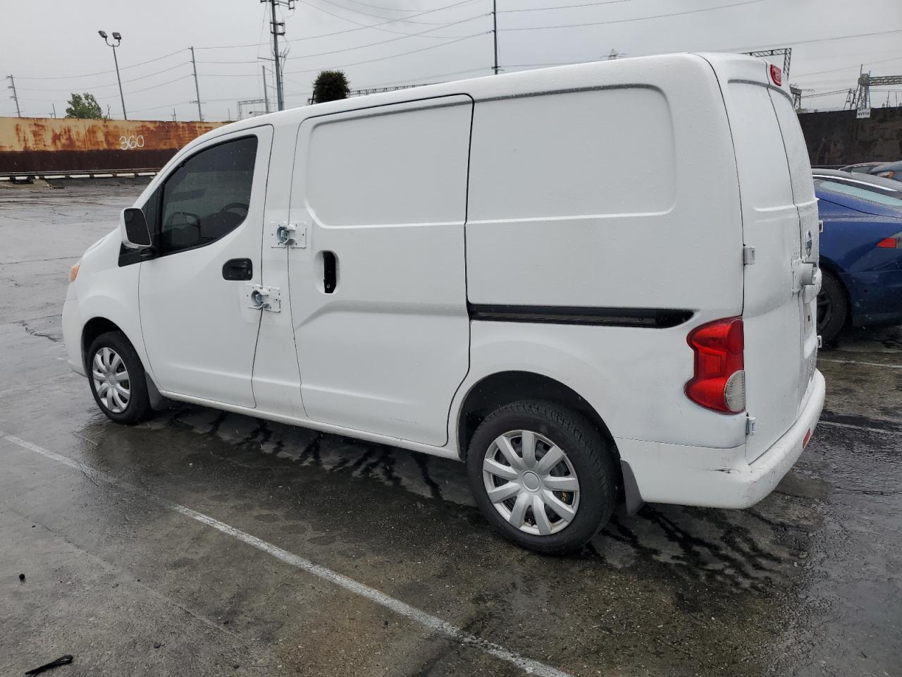 2015 Nissan NV - Image 2