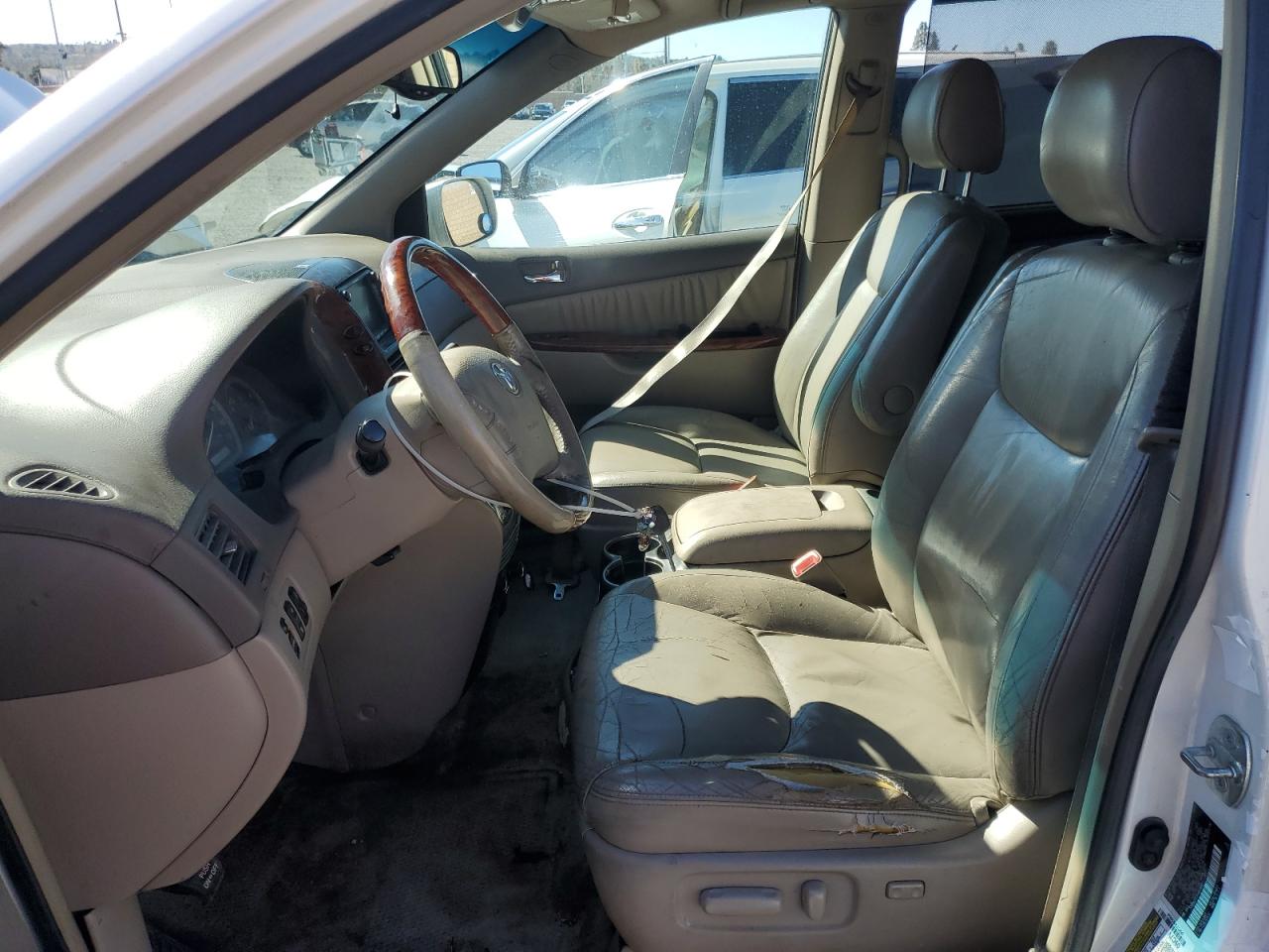 2005 Toyota Sienna - Image 7