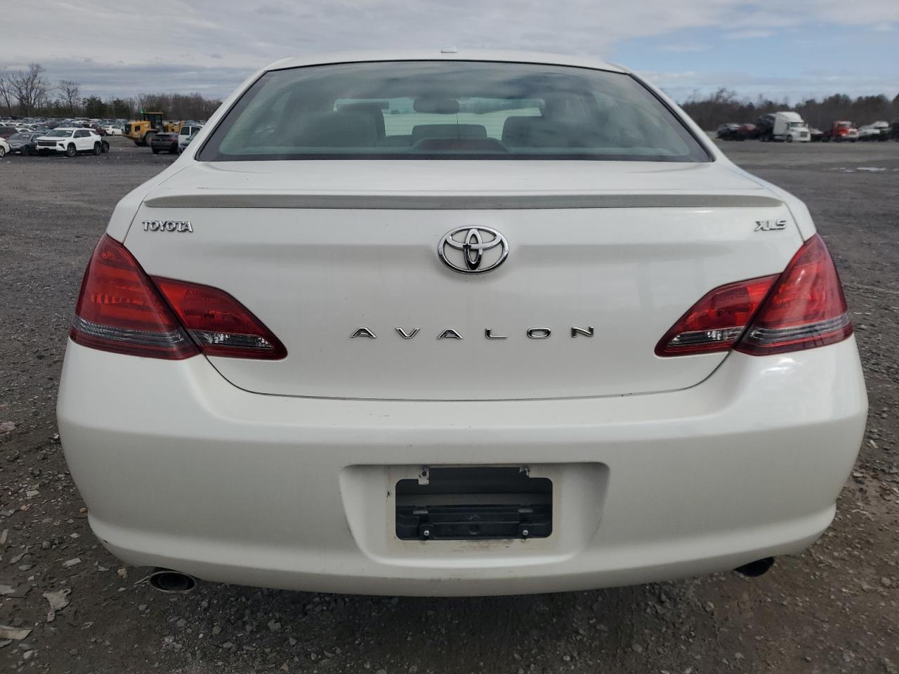 2009 Toyota Avalon - Image 6