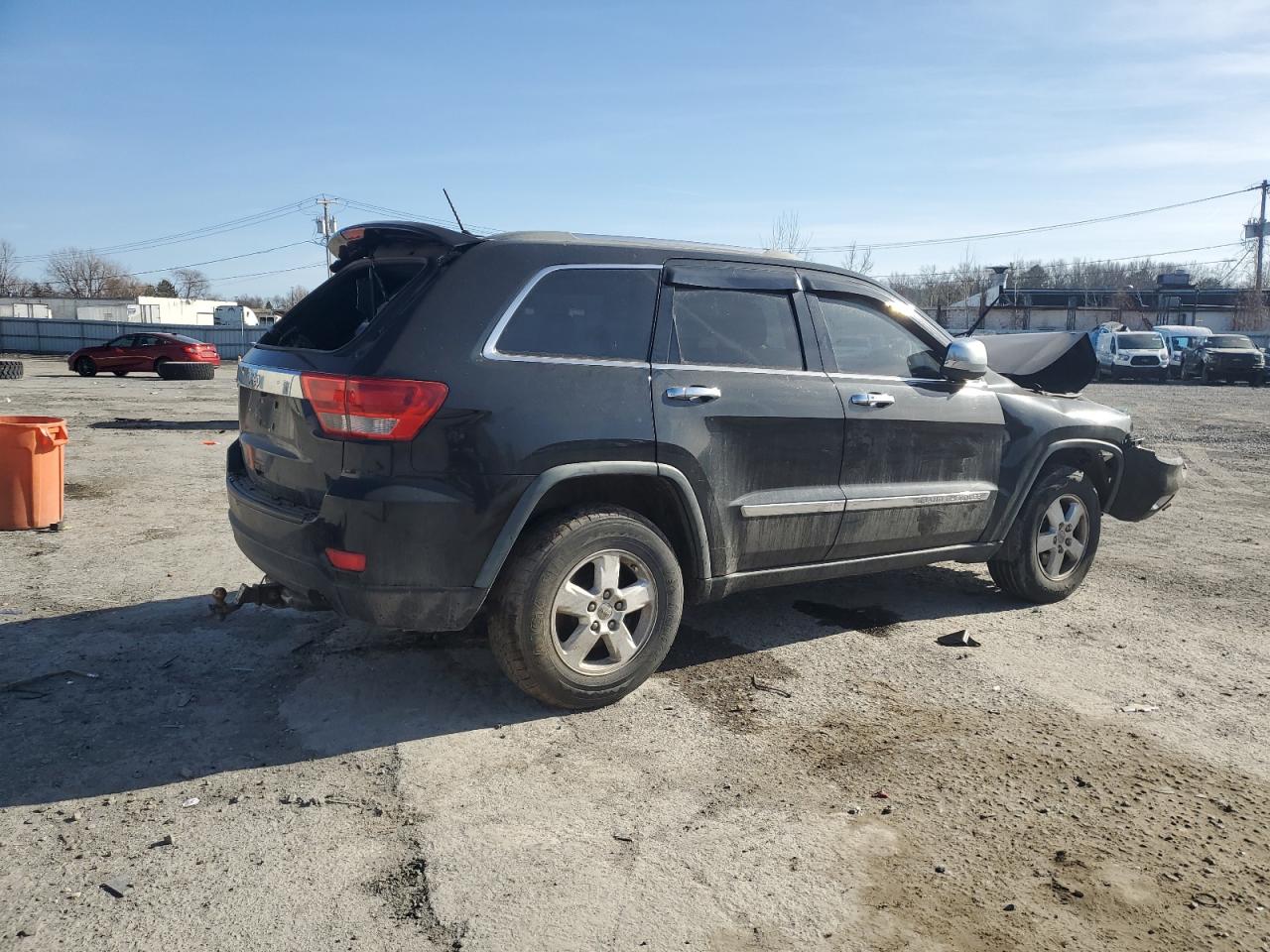 2011 Jeep Grand Cherokee - Image 3