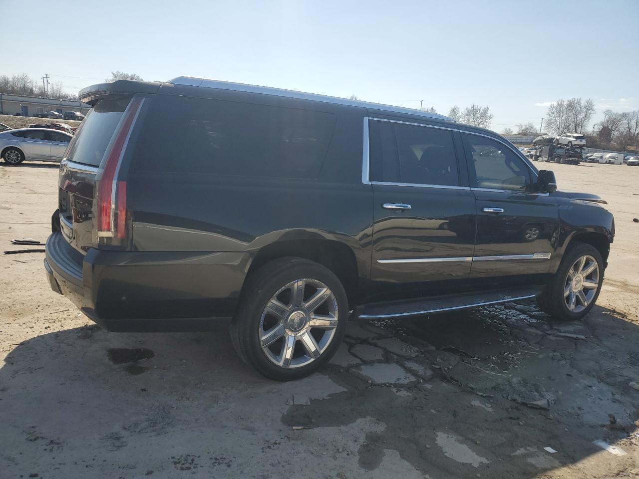 2019 Cadillac Escalade - Image 3