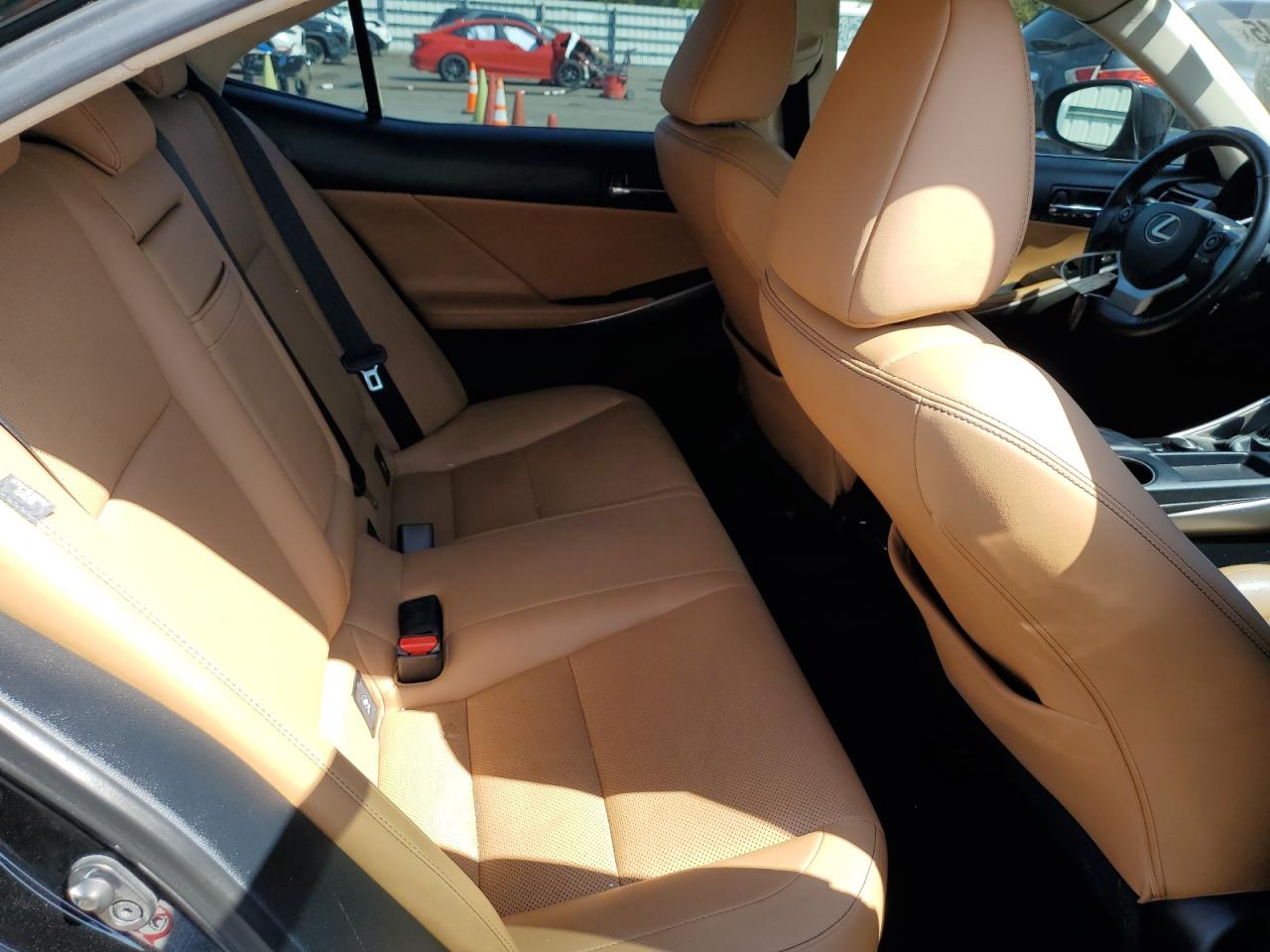 2016 Lexus IS - Image 10