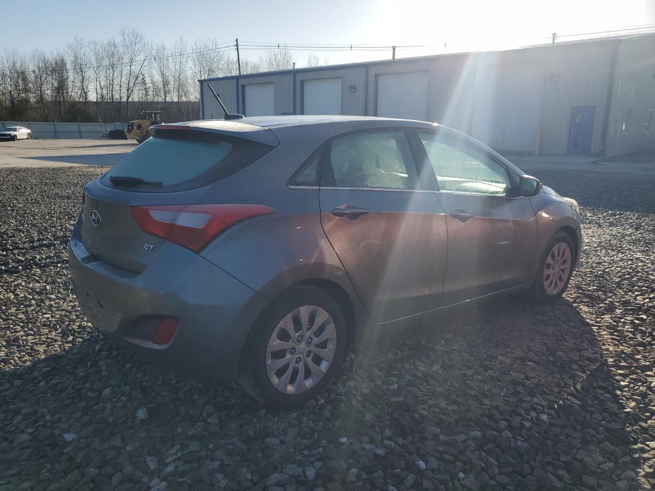 2017 Hyundai Elantra - Image 3