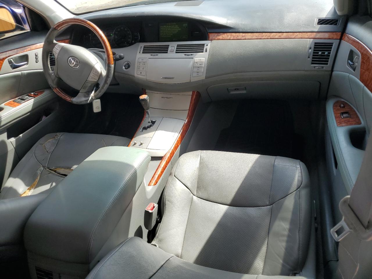 2007 Toyota Avalon - Image 8