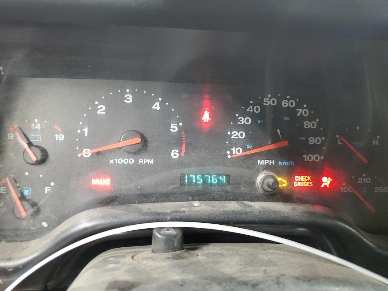 2004 Jeep Wrangler - Image 9