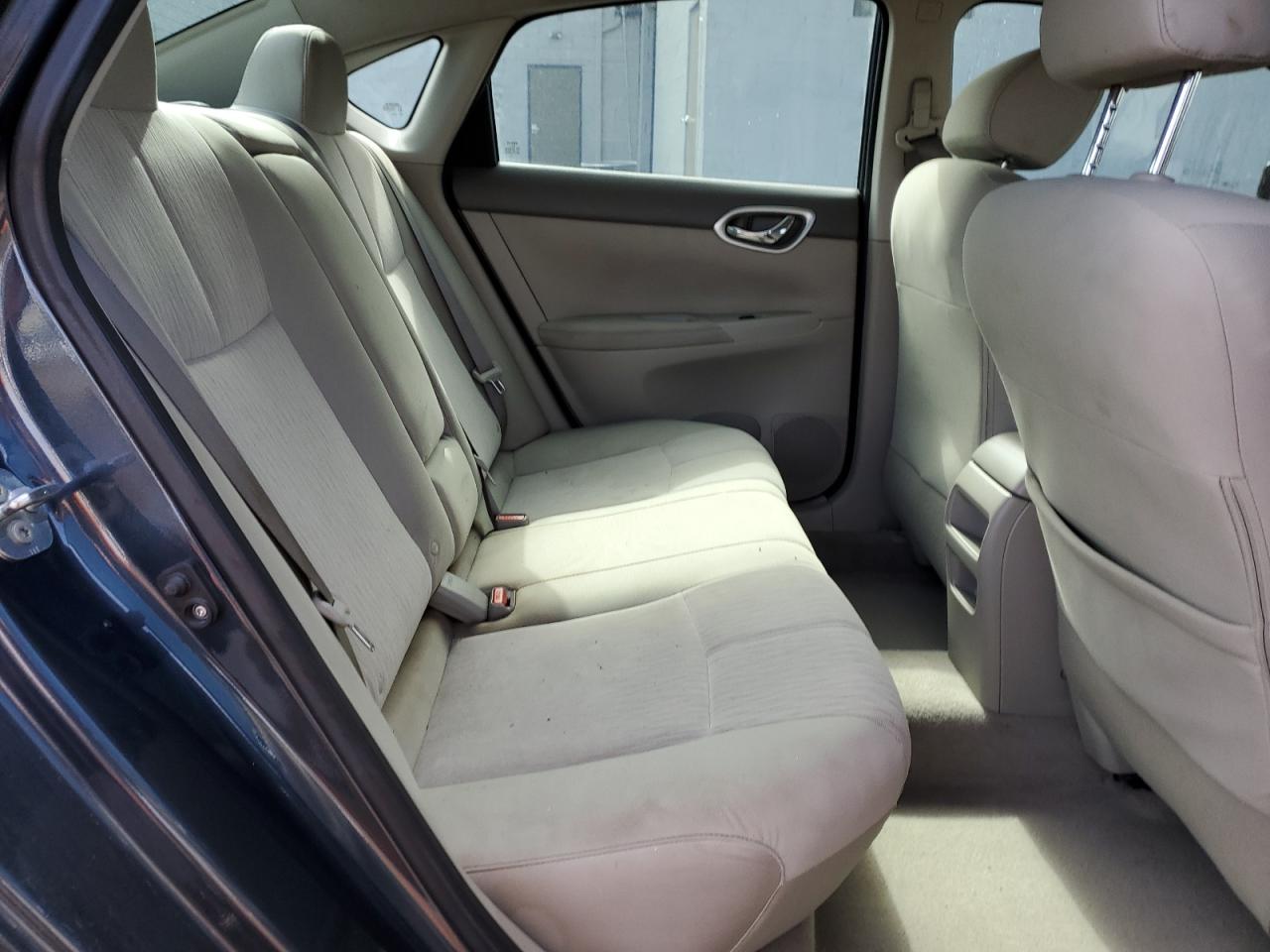 2014 Nissan Sentra - Image 10