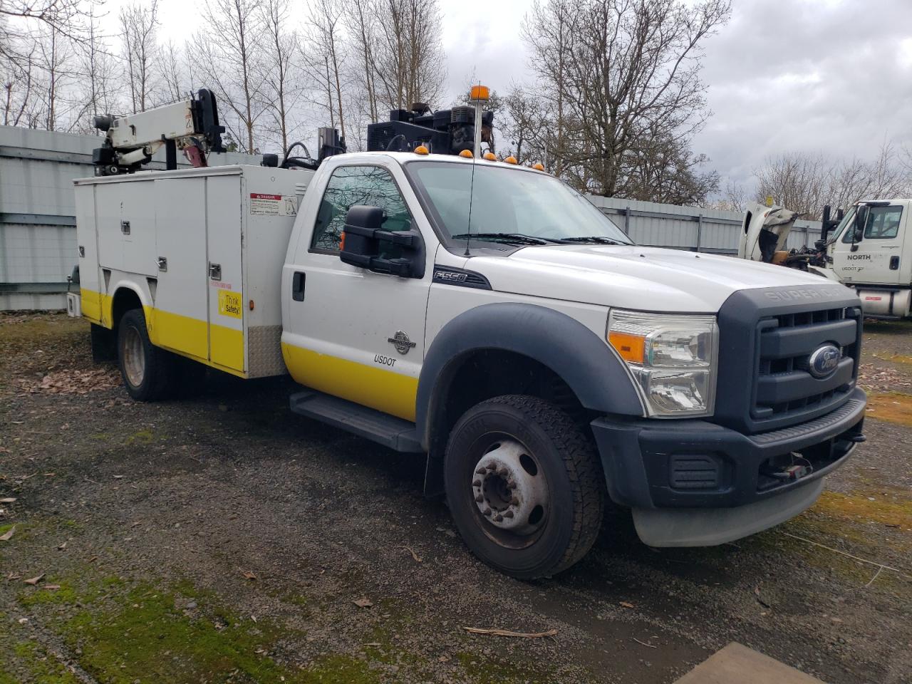2012 Ford F550 - Image 4